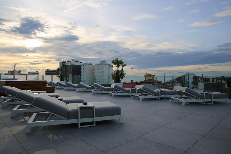 Hotel Monaco Lignano Sabbiadoro Exterior foto