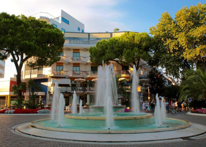 Hotel Monaco Lignano Sabbiadoro Exterior foto