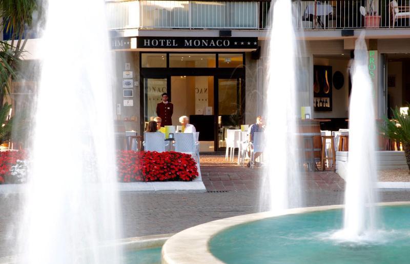 Hotel Monaco Lignano Sabbiadoro Exterior foto