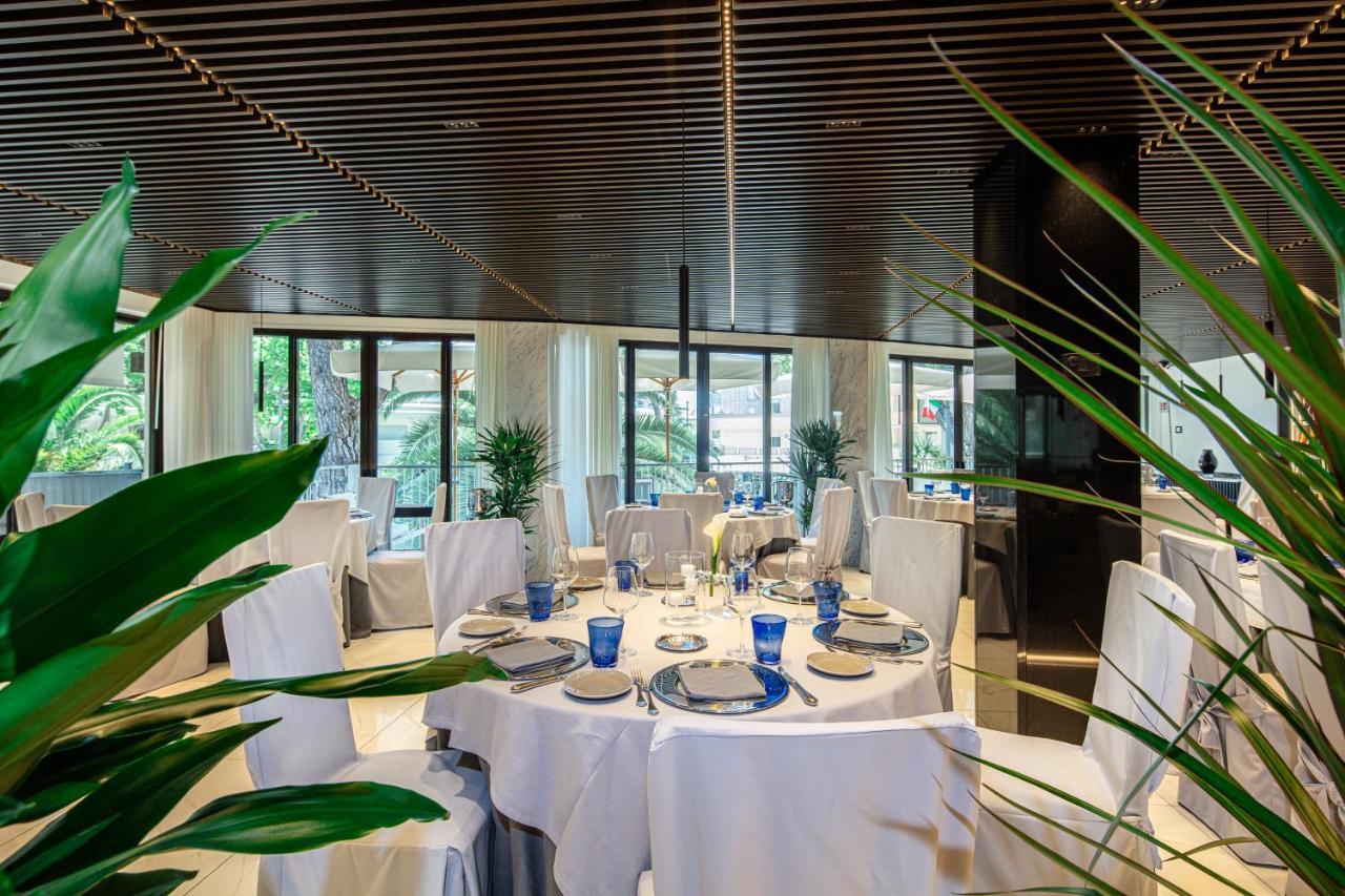 Hotel Monaco Lignano Sabbiadoro Exterior foto